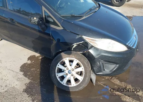 2013 Ford Fiesta Se z USA, uszkodzony, nr VIN 3FADP4BJ7DM218729